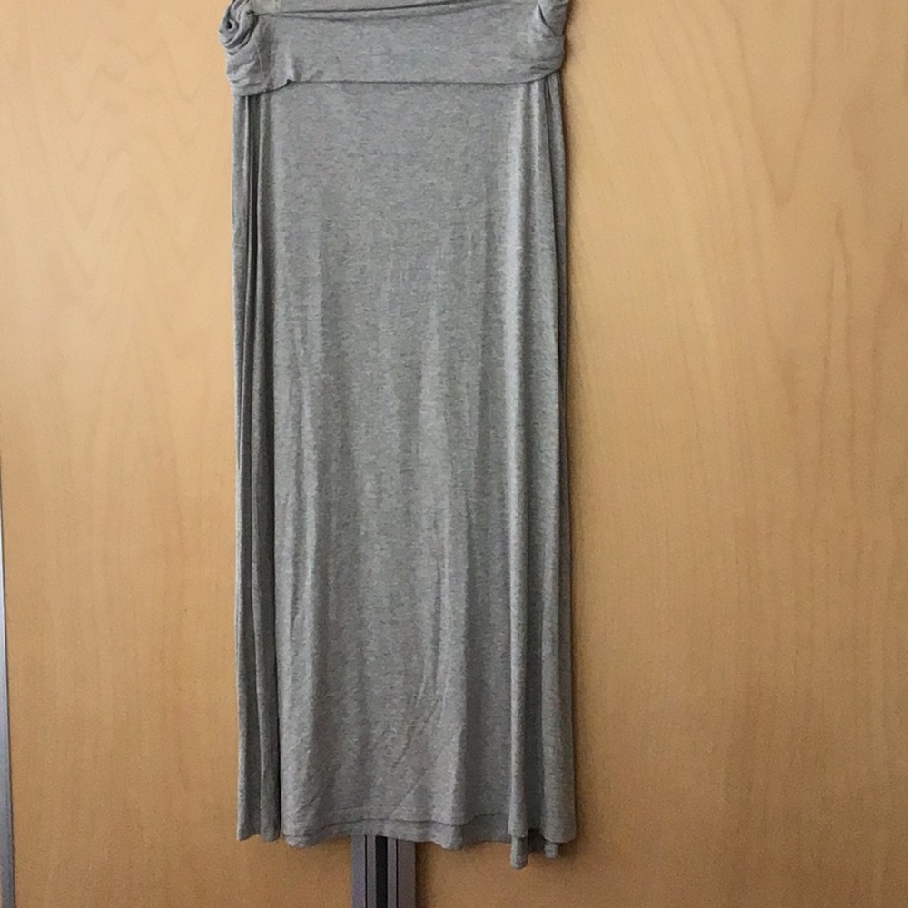 🔥🔥Sz L Azules grey skirt🔥🔥